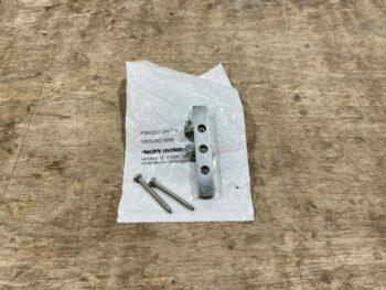 EMC VAULT GROUND BAR. 3 GROUND PORTS