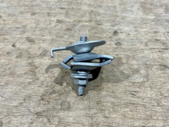 AB CLAMP, MULTI-DROP SPAN WITH GROUNDING ATTACH. (PACK OF 25