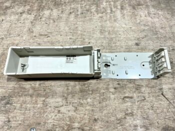 2 CONNECTOR BIX MOUNT E/W LOCK COVER 50PR BELDEN (10 PER PK)