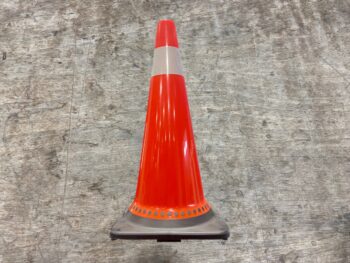 28" TRAFFIC CONE w/REFLECTIVE COLLAR