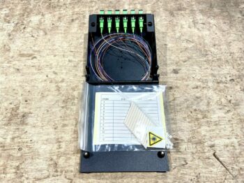 6 PORT SCA FIBER WALL ENCLOSURE W/PT AND SPLICE TRAY FM