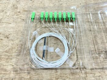 PLC SPLITTER MINI 1X8 SC-APC ,60x7x4mm 900UM LEGS 1M