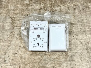 CORNING ONE PASS FIBER WALL JACK W/ DOOR 1 SCA INC (MOQ 60)